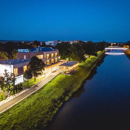 ניטרה Hotel River מראה חיצוני תמונה