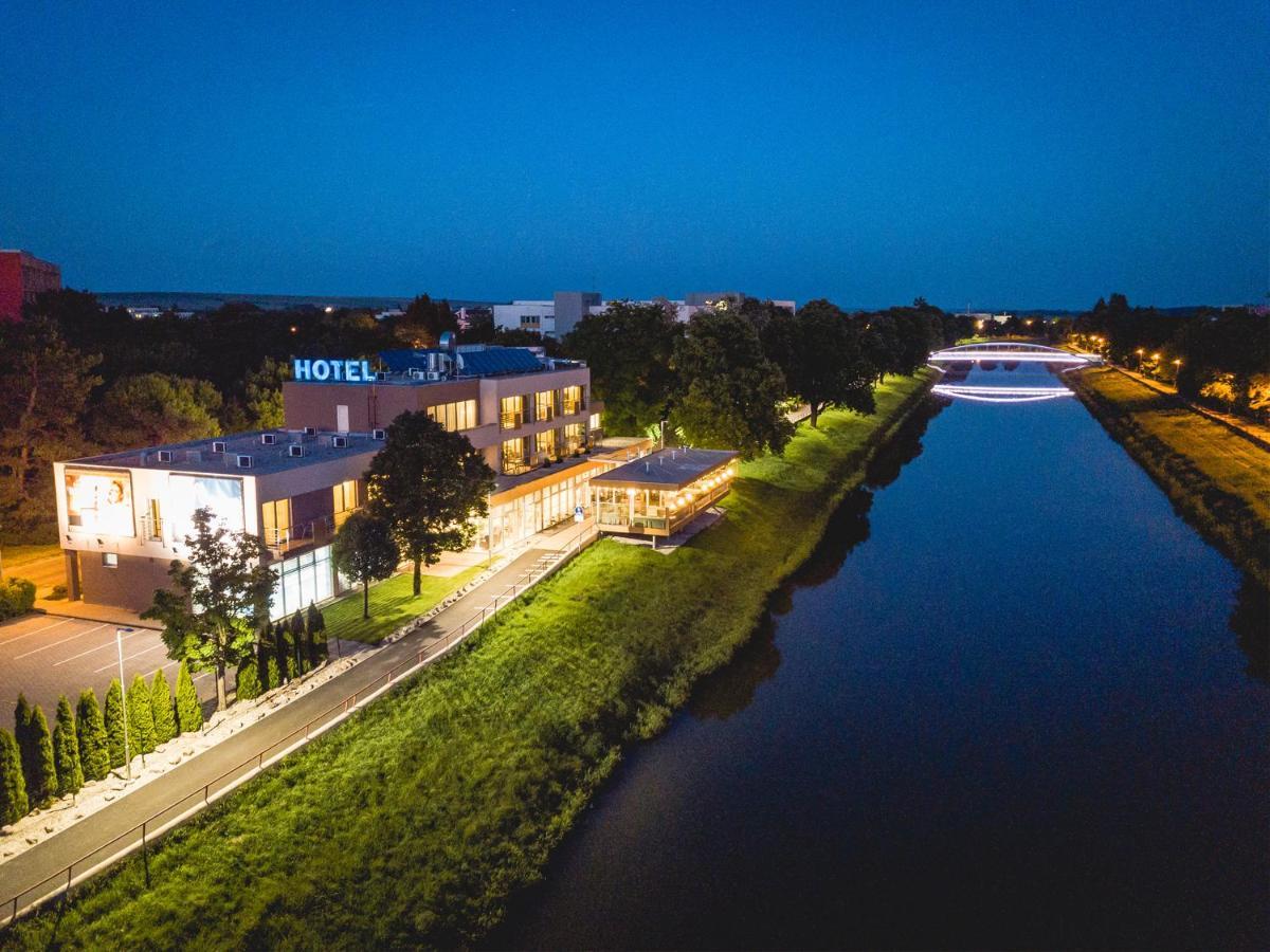 ניטרה Hotel River מראה חיצוני תמונה