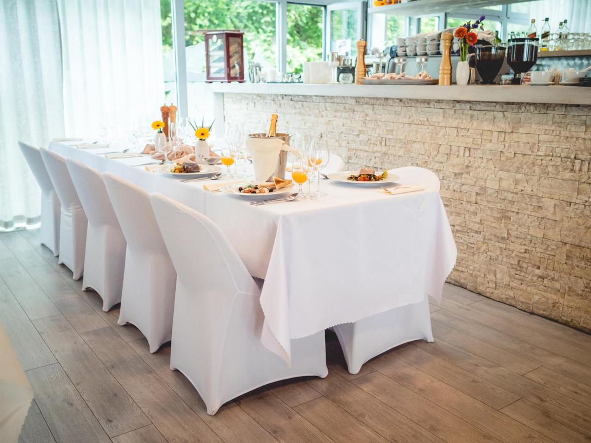 ניטרה Hotel River מראה חיצוני תמונה