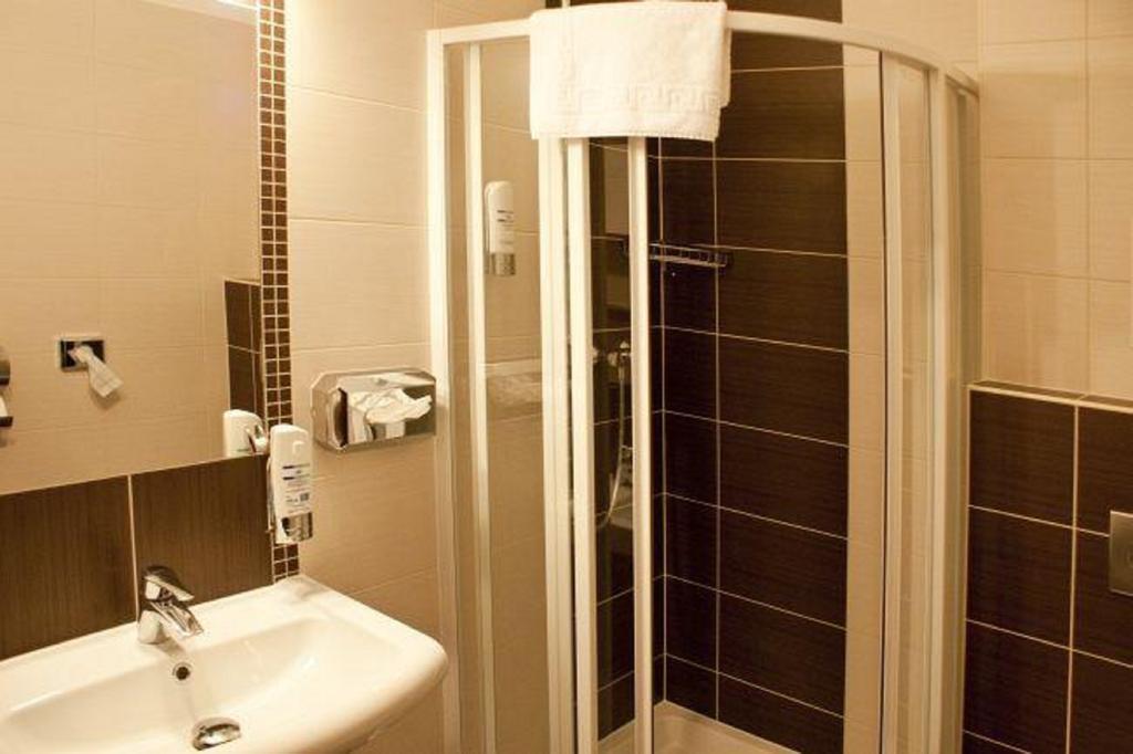ניטרה Hotel River חדר תמונה